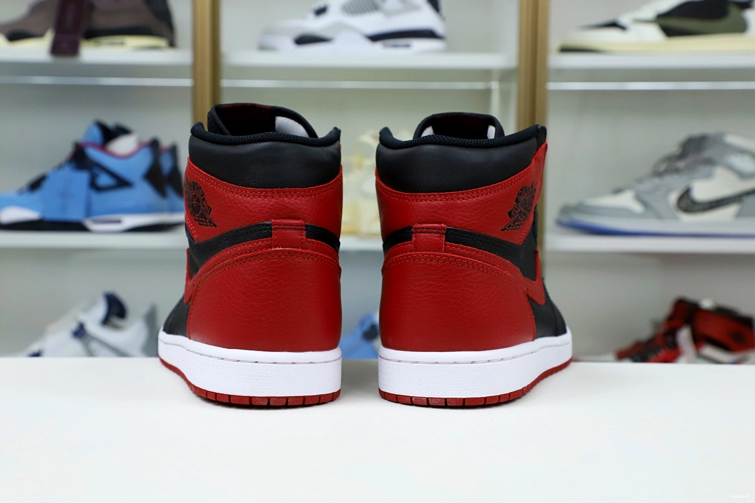 OG RETRO 1 HIGH JORDAN 'BRED' AIR 1001
